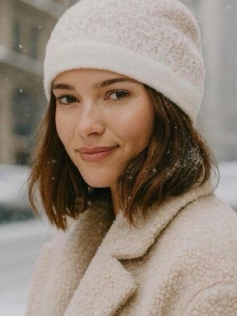 Barefoot Dreams NWT confetti white tan beanie hat